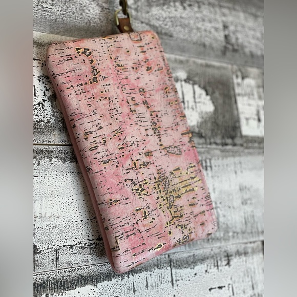Add a Touch of Glam with a Unique Leather Pink & Metallic Gold Wristlet - Picture 5 of 11